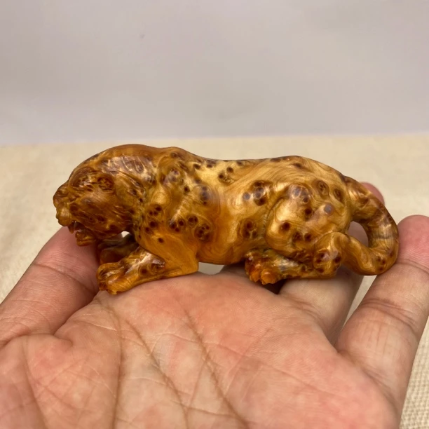 太行崖柏木高油满瘤疤豹子木雕手把玩件9.5✖️4✖️3.5重60克