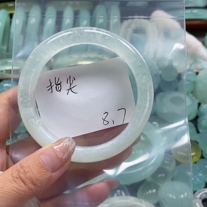 蛇纹石玉未镶嵌手镯指**甲