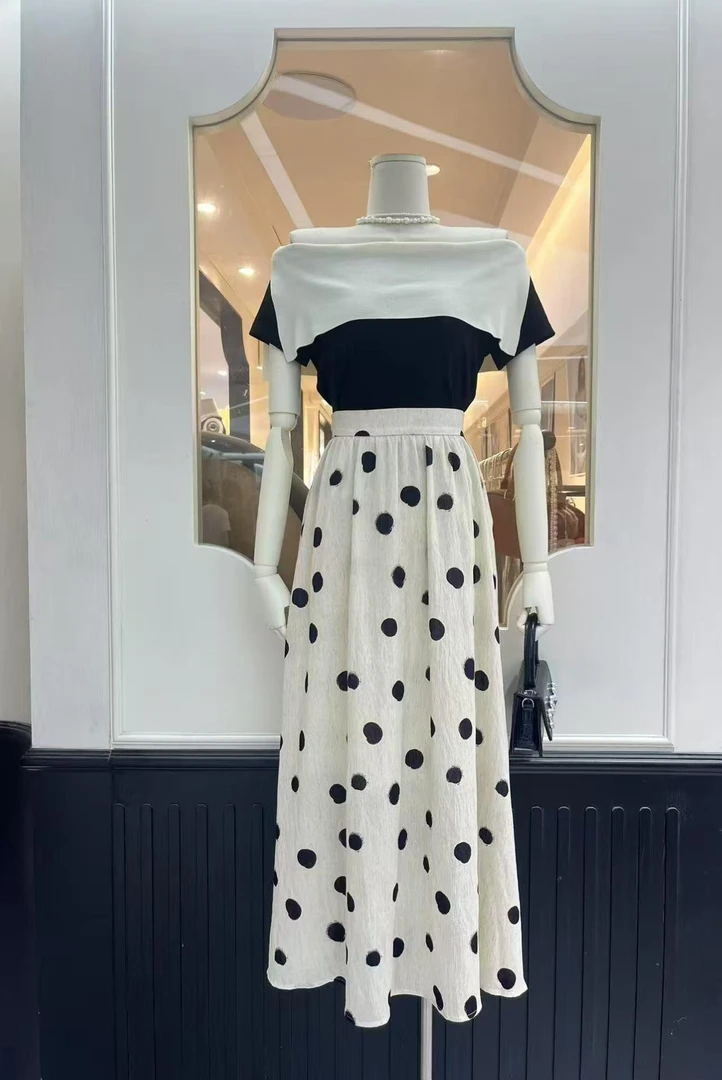 杨杨 MI2-夏季气质大波点半裙小衫套装9760