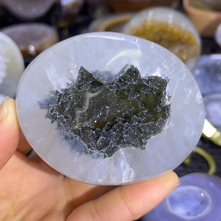 未镶嵌水晶珠宝半成品