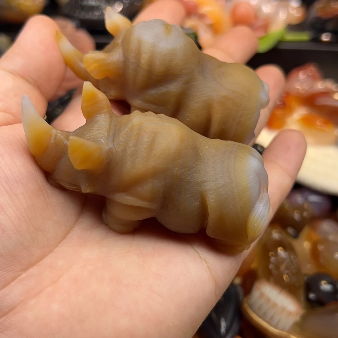 玛瑙/玉髓未镶嵌手玩摆件