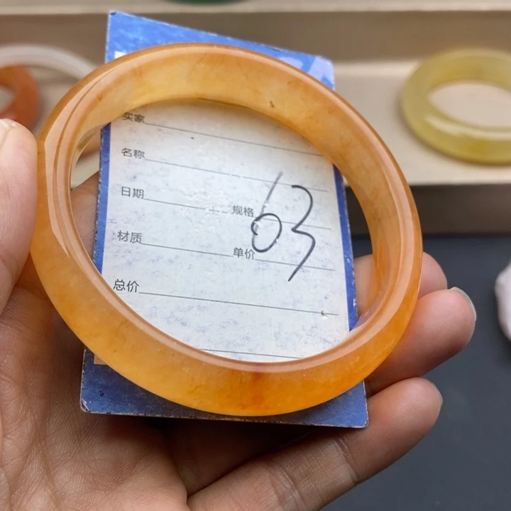 石英质玉未镶嵌手镯