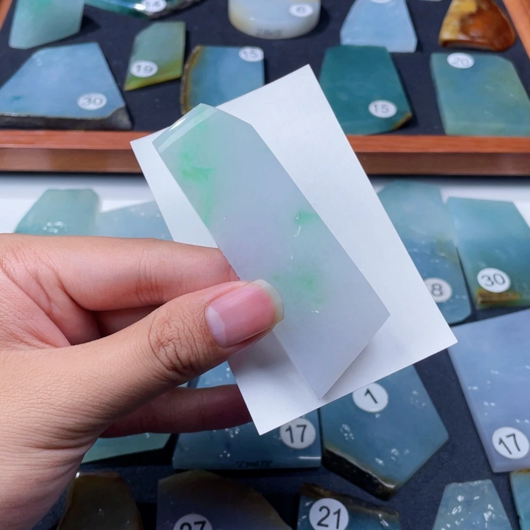 定制翡翠未镶嵌牌子料