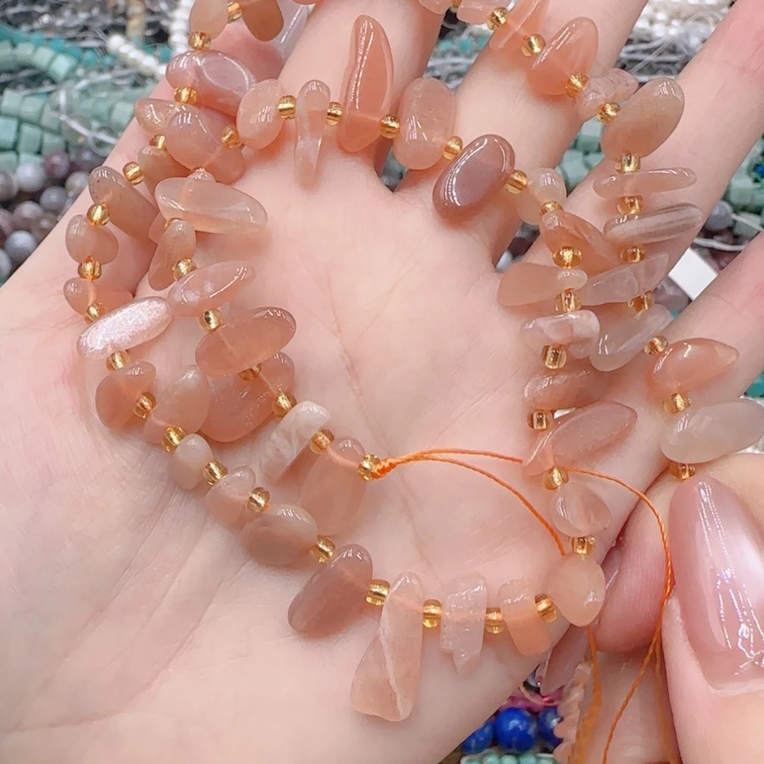 玛瑙/玉髓未镶嵌珠宝半成品太阳石边孔一条