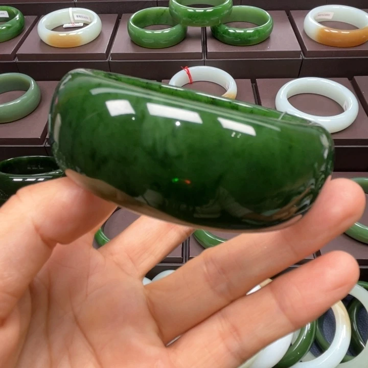 慧***慧和田玉未镶嵌手镯