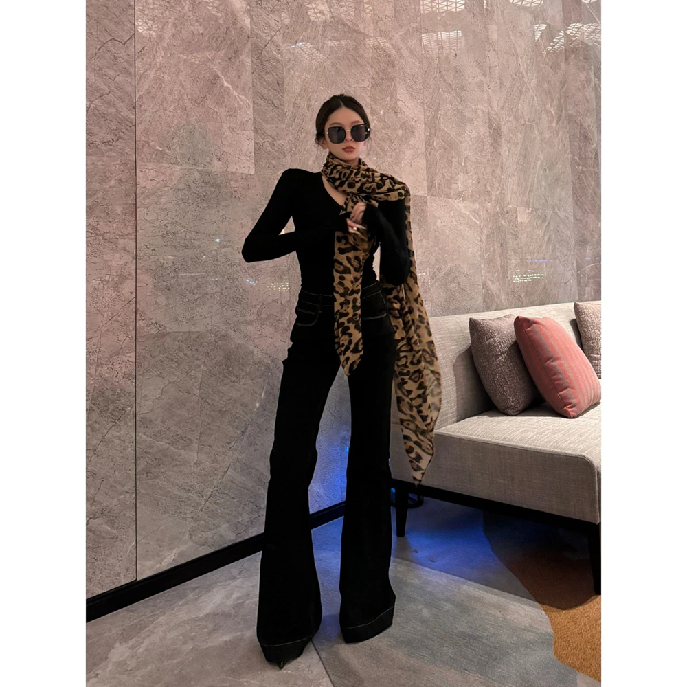 黑金色低腰微喇辣妹牛仔阔腿裤女2025春秋新款显瘦裤子99328