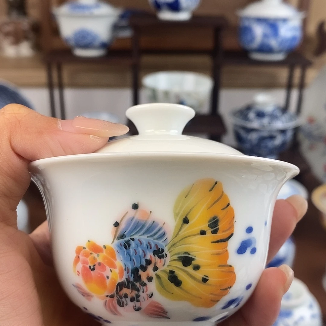 釉下五彩泰狮岩茶盖碗