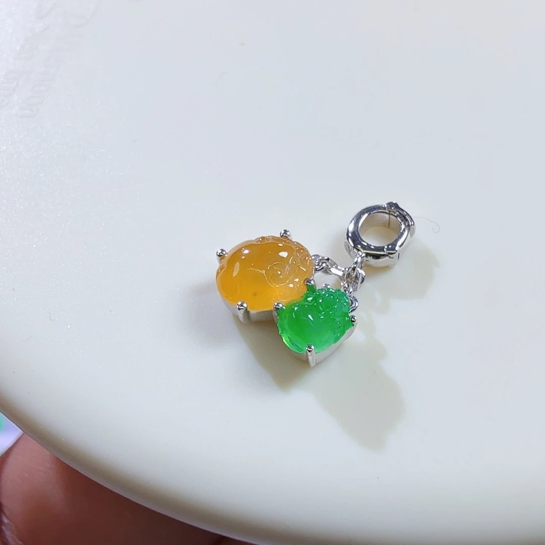 翡翠18K金镶嵌颈饰滴流