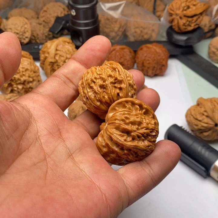 隨***风文玩核桃吊坠1111111111111