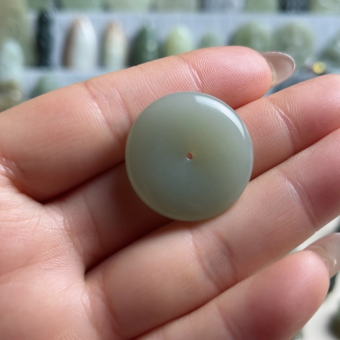 精***神和田玉未镶嵌挂件