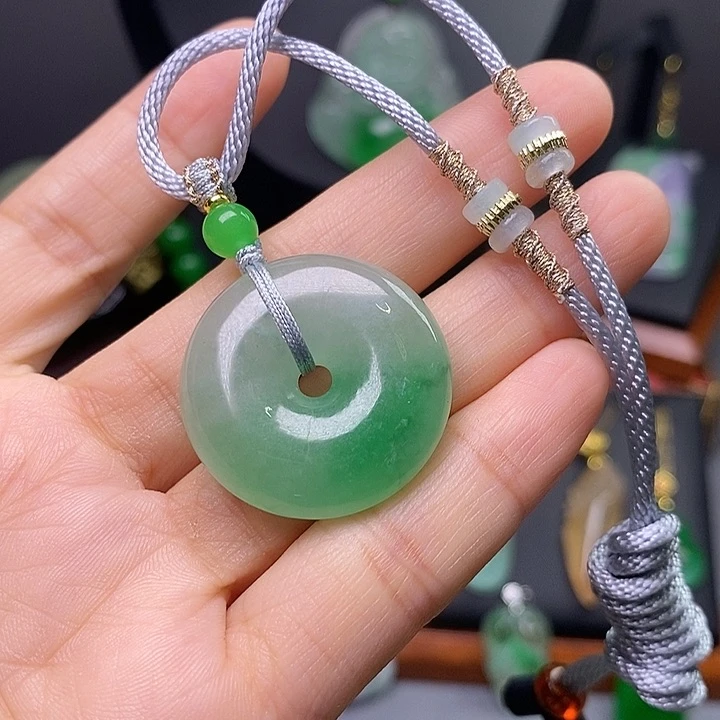 吊坠(赠链)未镶嵌翡翠