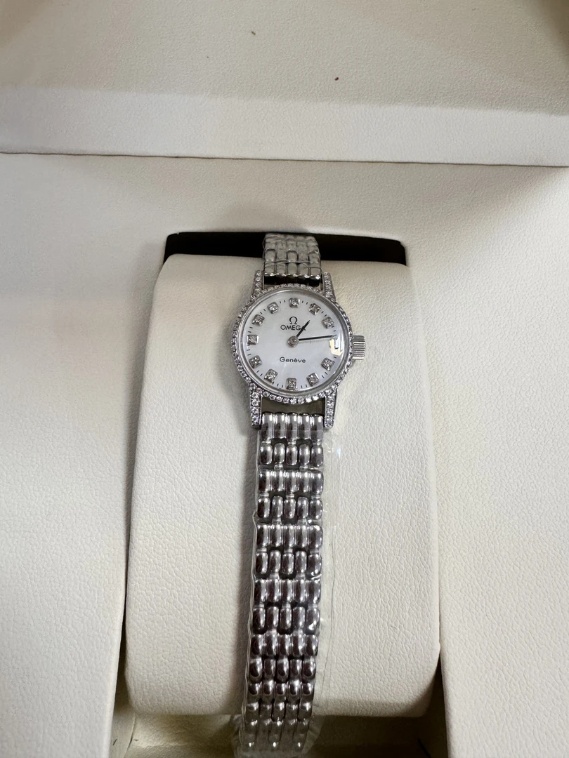 95新 Omega/欧米茄 手动机械腕表/后镶钻/456