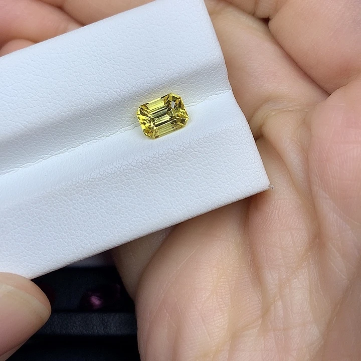 蓝宝石裸石1.55ct黄蓝宝