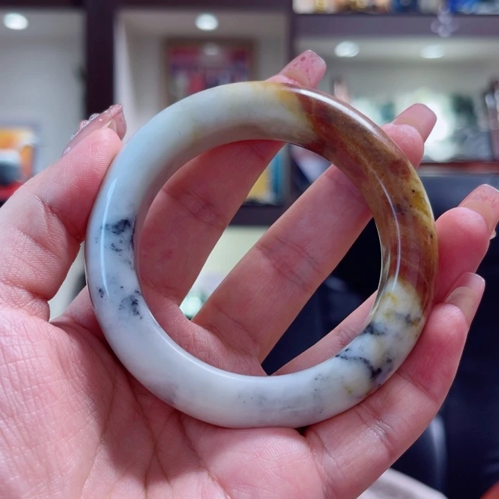 蛇纹石玉未镶嵌手镯口径57