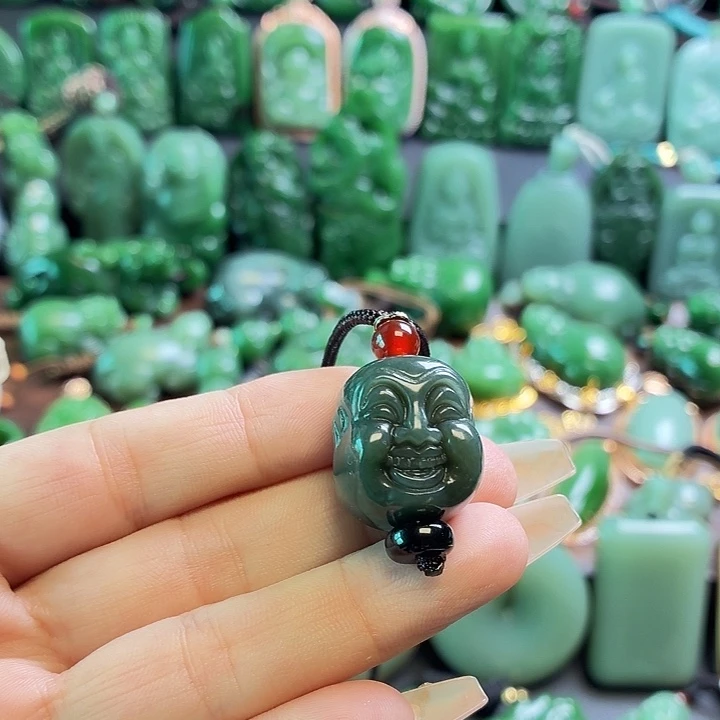 为***战未镶嵌和田玉挂件