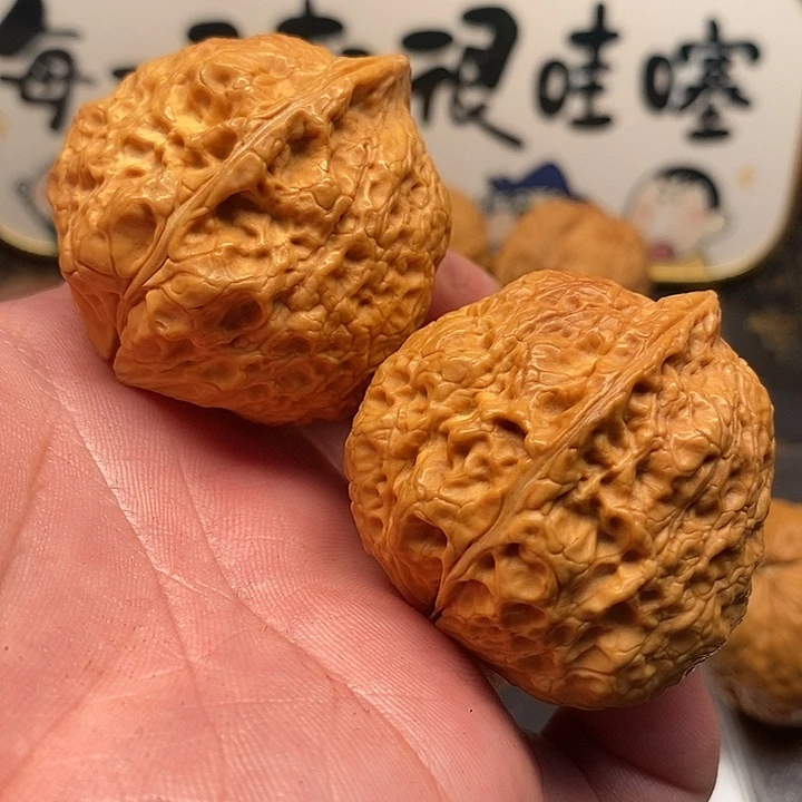 文玩核桃把件燕尾金蝉