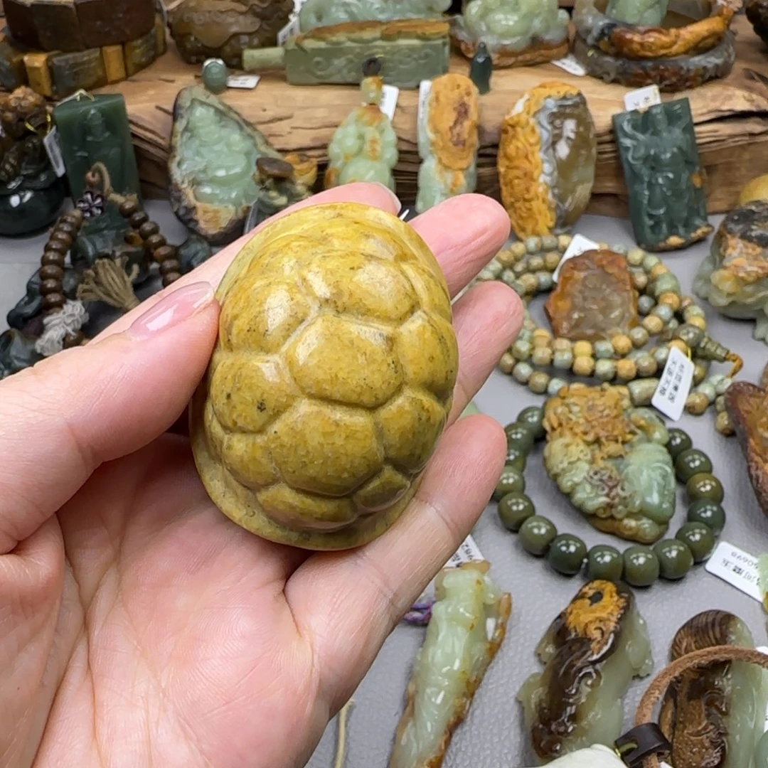 岫岩河磨玉（透闪石质玉）未镶嵌珠宝奇石