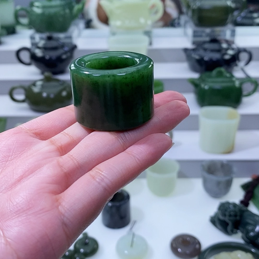 张***：和田玉未镶嵌挂件扳指