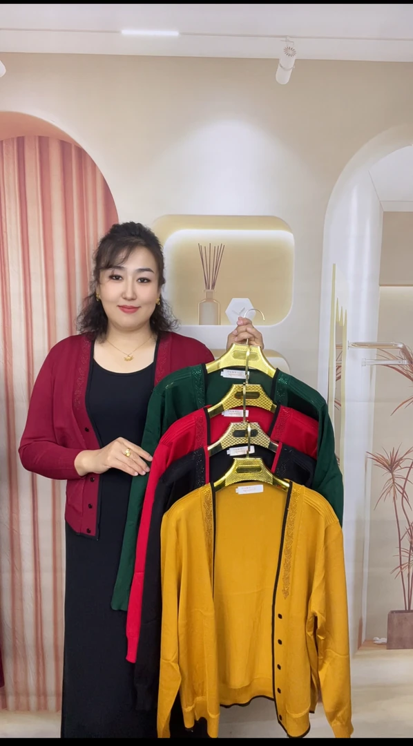 新款针织面料外套