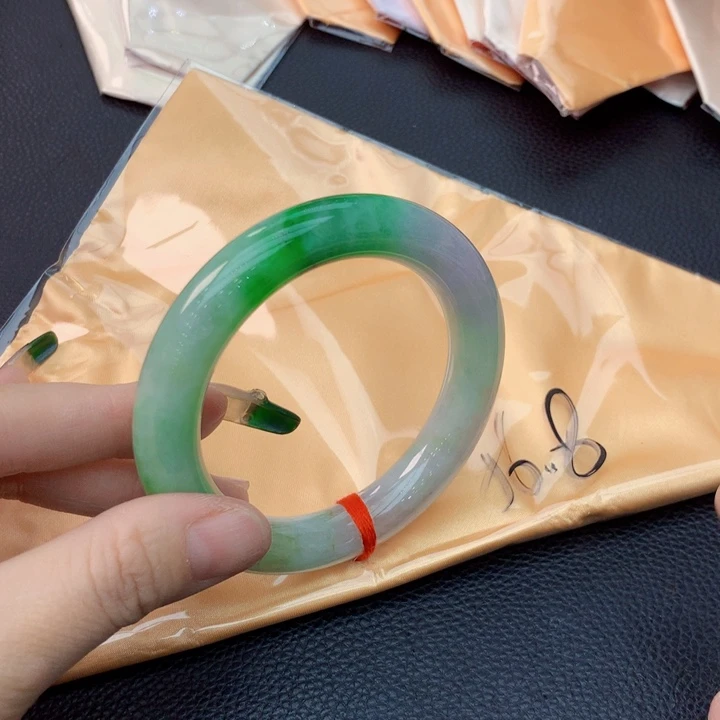 未镶嵌手镯翡翠翡翠手镯