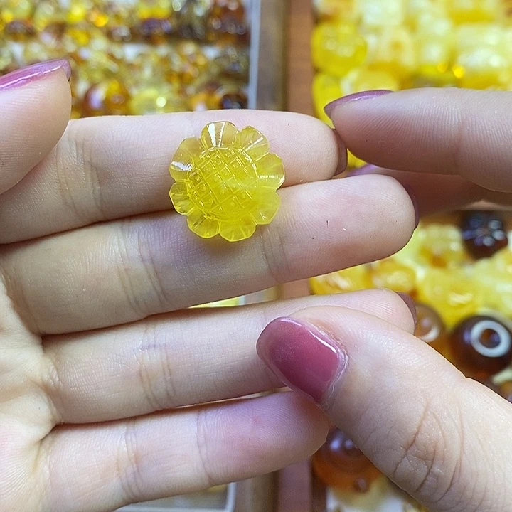 橄榄核吊坠向日葵