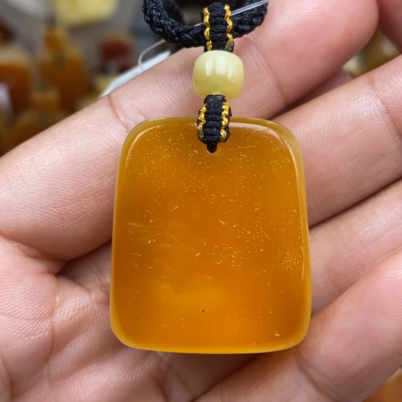 【闪购商品】琥珀颈饰未镶嵌