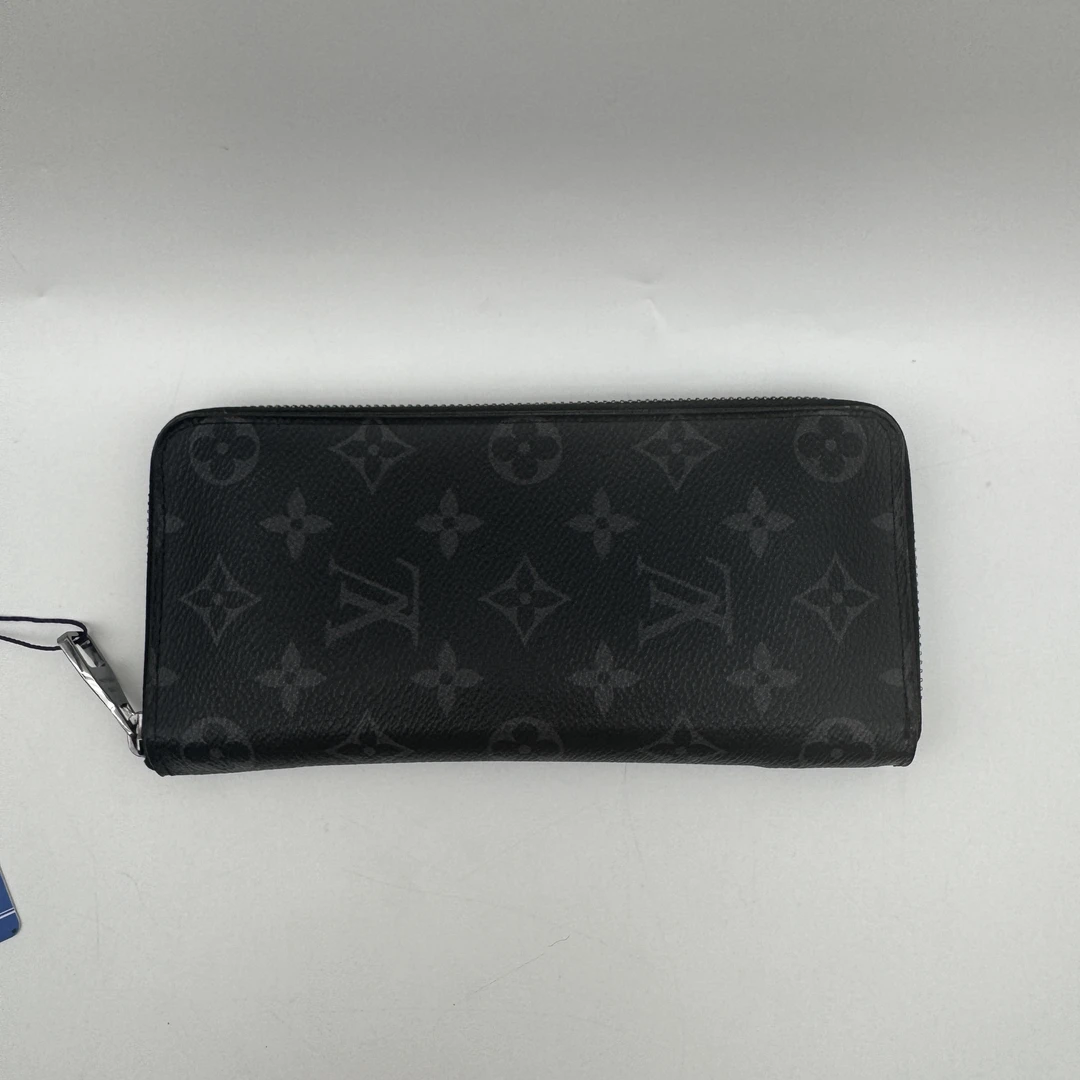 95新 LouisVuitton/路易威登 97新黑花拉链款钱包/男士2677