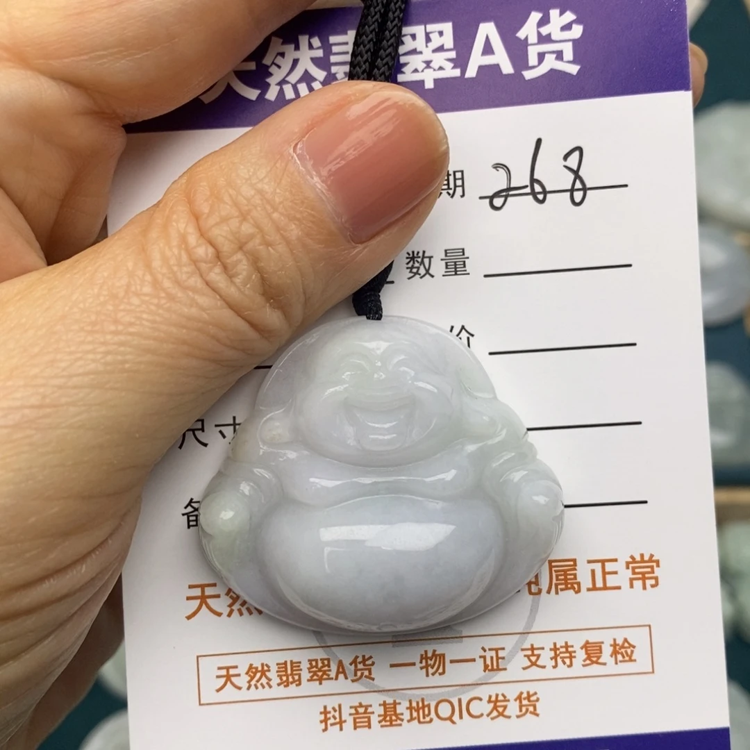 翡翠未镶嵌颈饰佛公