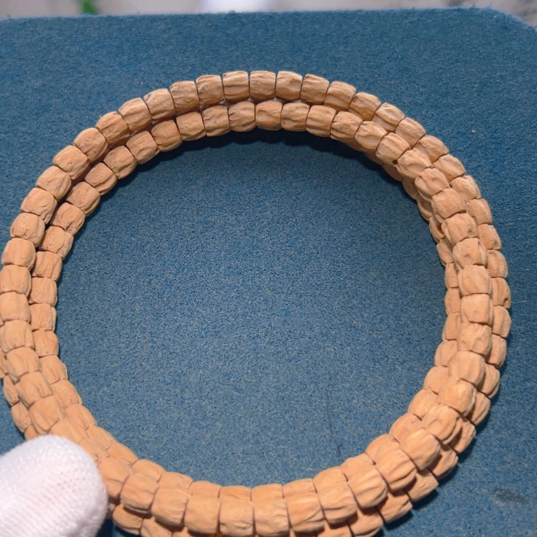 柏香籽/百香籽吊坠柯***豆通顺