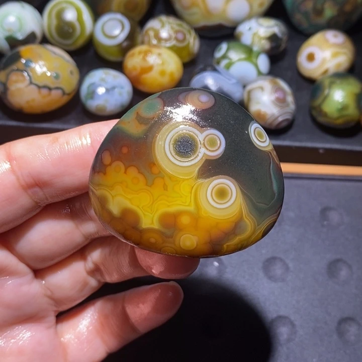 未镶嵌玛瑙/玉髓珠宝半成品65