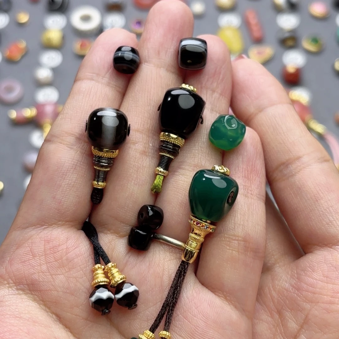 M***n玛瑙/玉髓未镶嵌文玩配饰