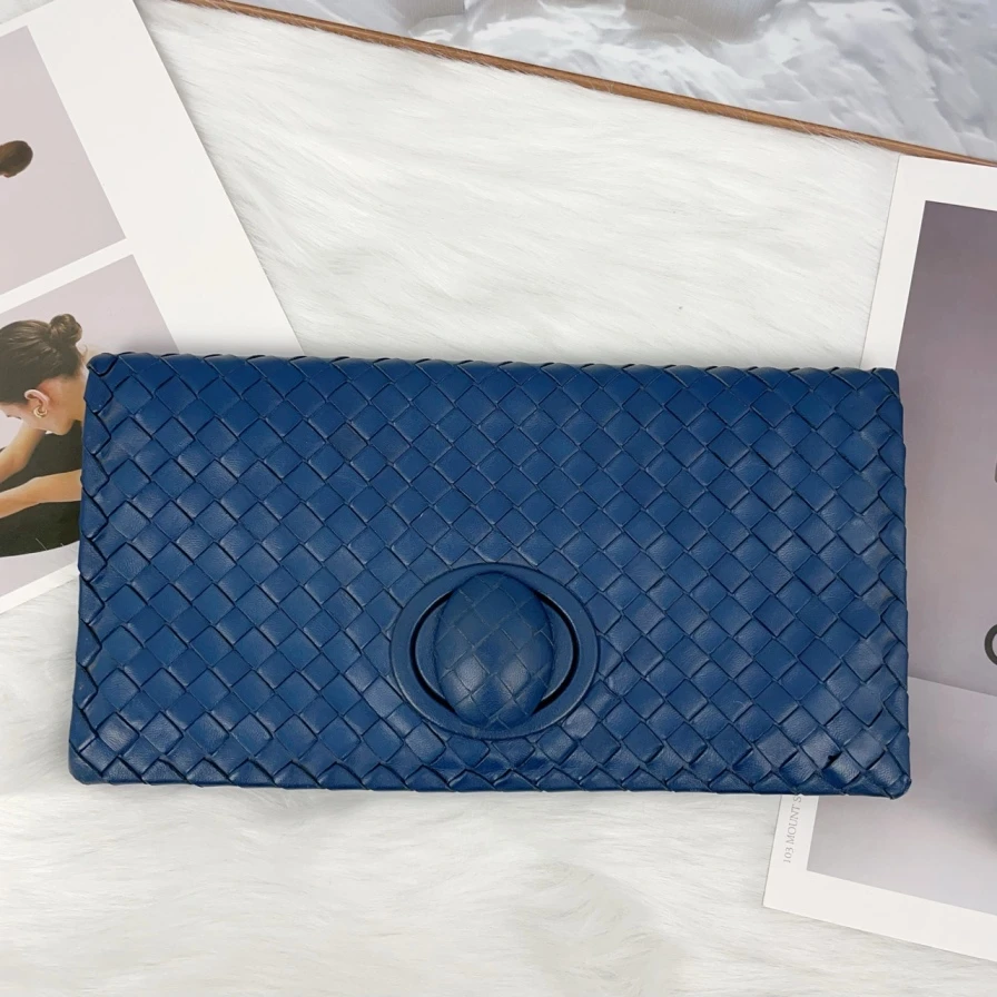 95新 BOTTEGA VENETA/葆蝶家 1227 6643葆蝶家蓝色编织手拿包