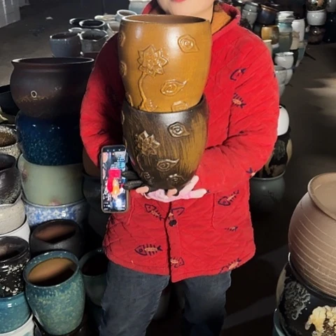 口18高20瑕疵两个盆。