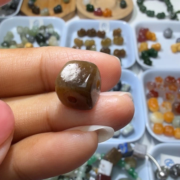 和田玉未镶嵌珠宝奇石