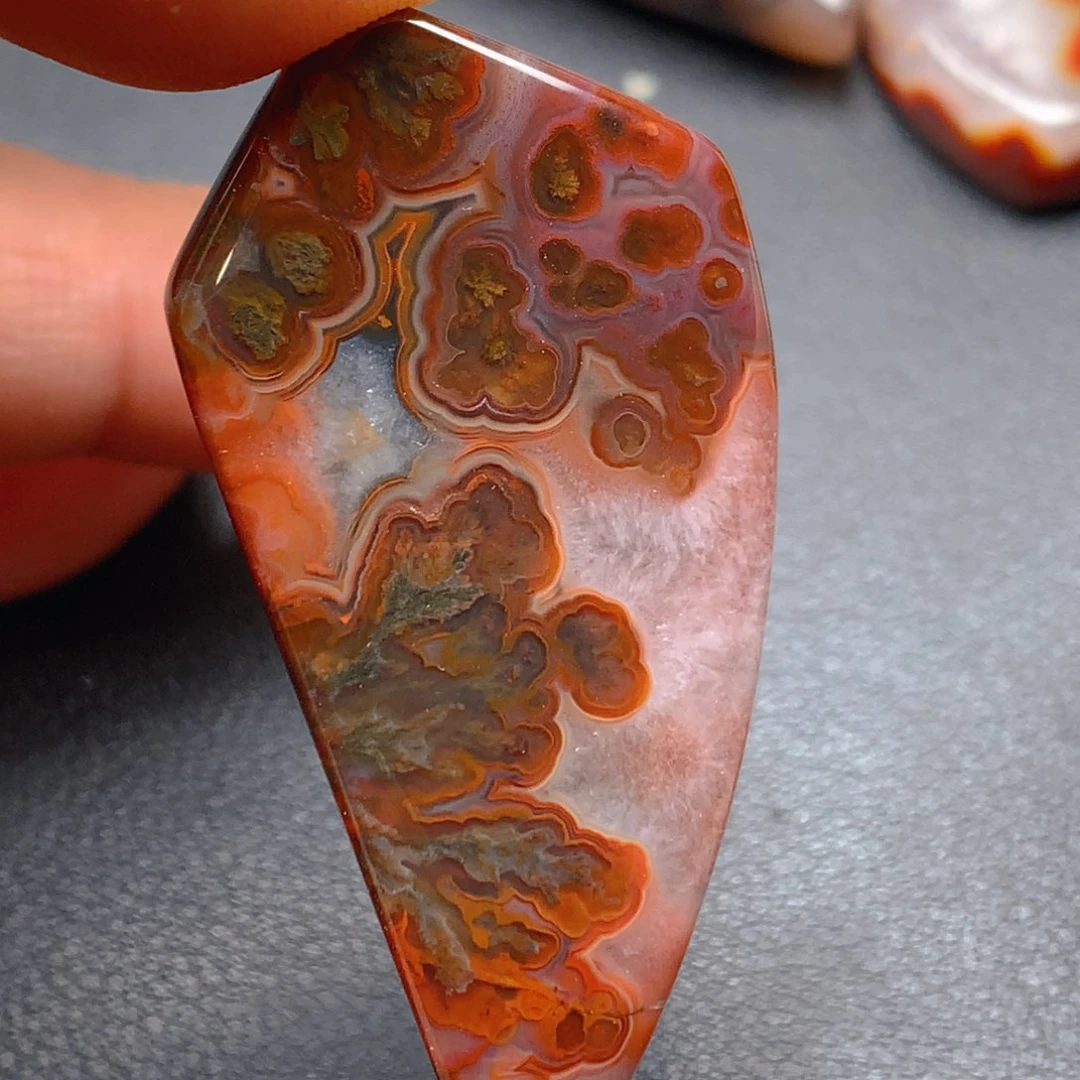 未镶嵌颈饰玛瑙/玉髓知**乐