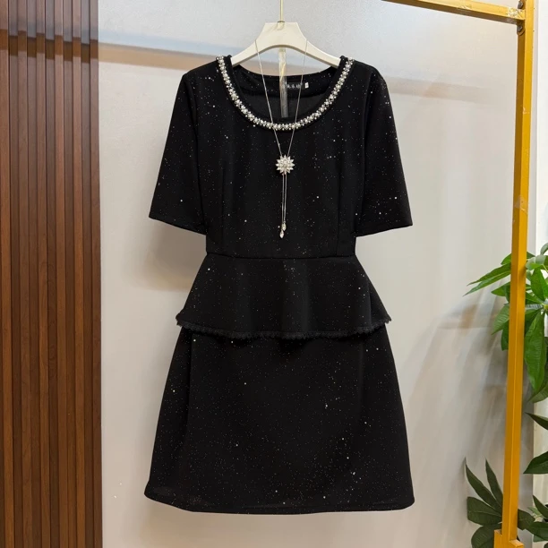 新款大码女装时尚洋气假两件重工圆领显瘦连衣裙