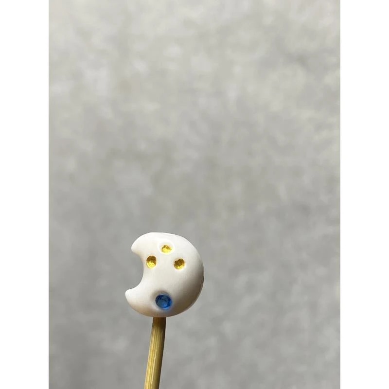 ps0044驼骨雕刻月亮配饰10*11