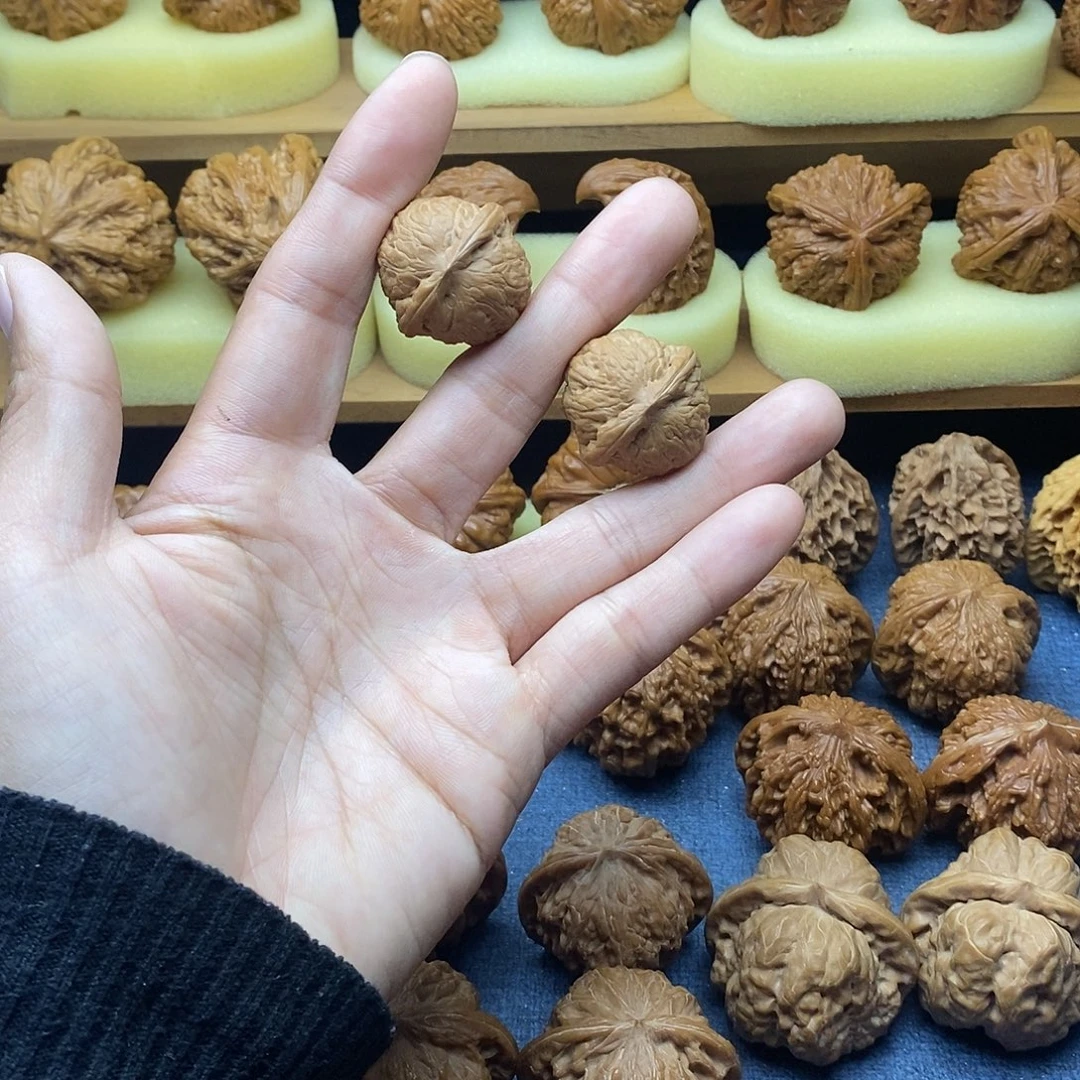 27全品乾隆磨文玩核桃