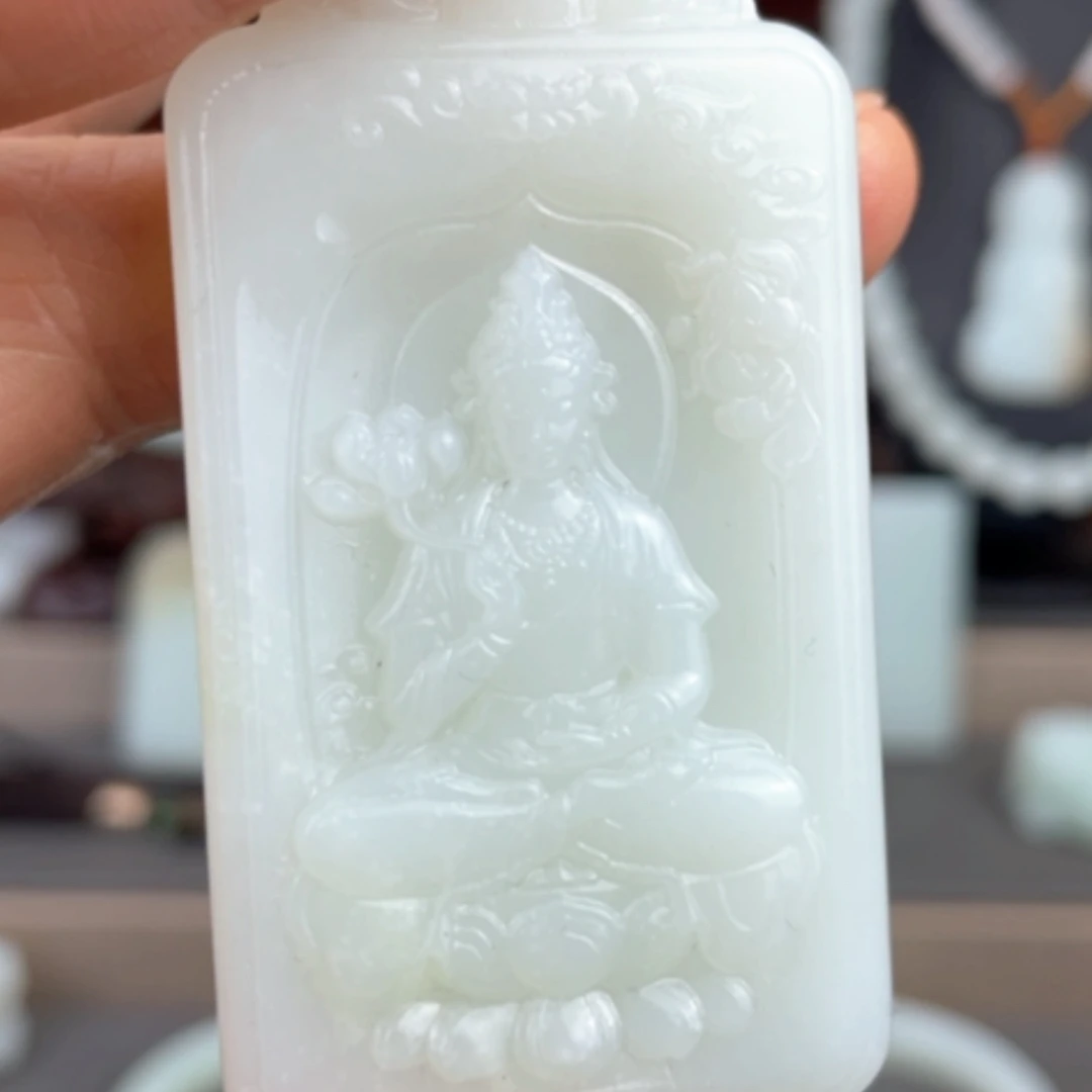 【闪购商品】颈饰未镶嵌和田玉