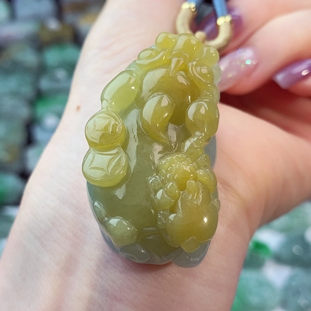 颈饰未镶嵌翡翠天然
