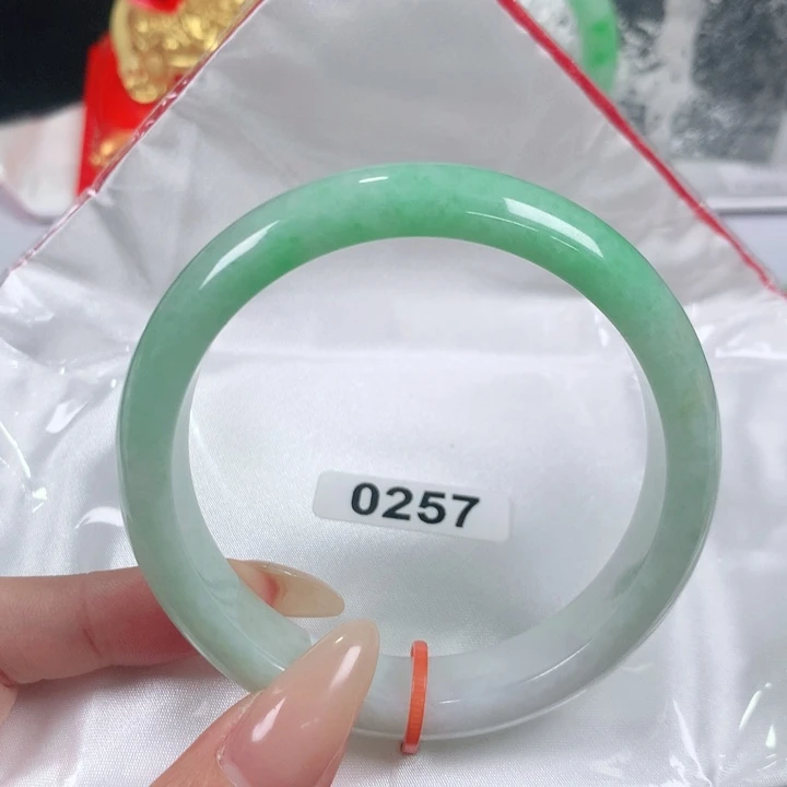 未镶嵌手镯翡翠编号0257