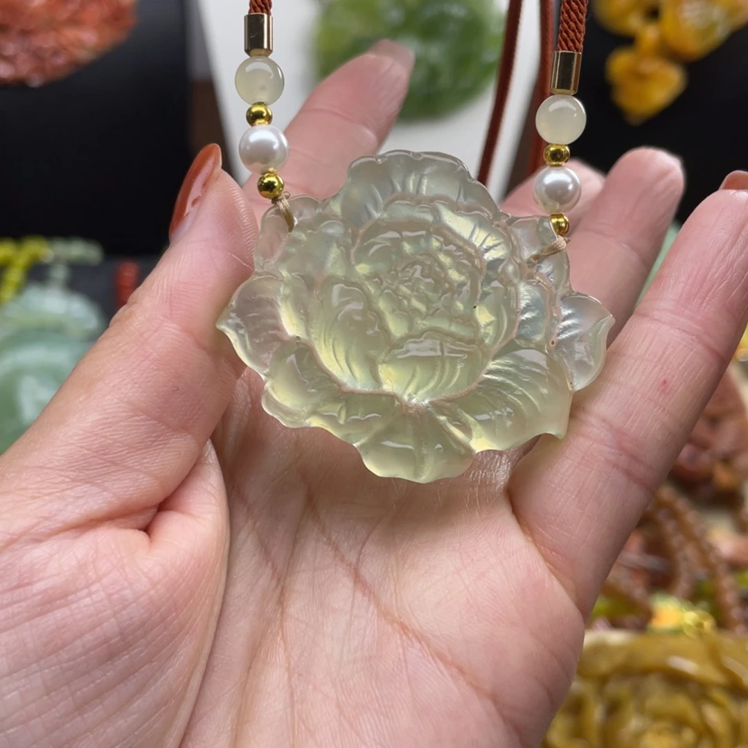 未镶嵌蛇纹石玉颈饰