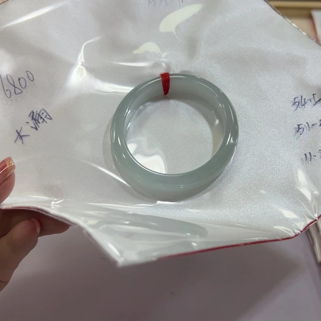 H***！翡翠手镯未镶嵌手镯