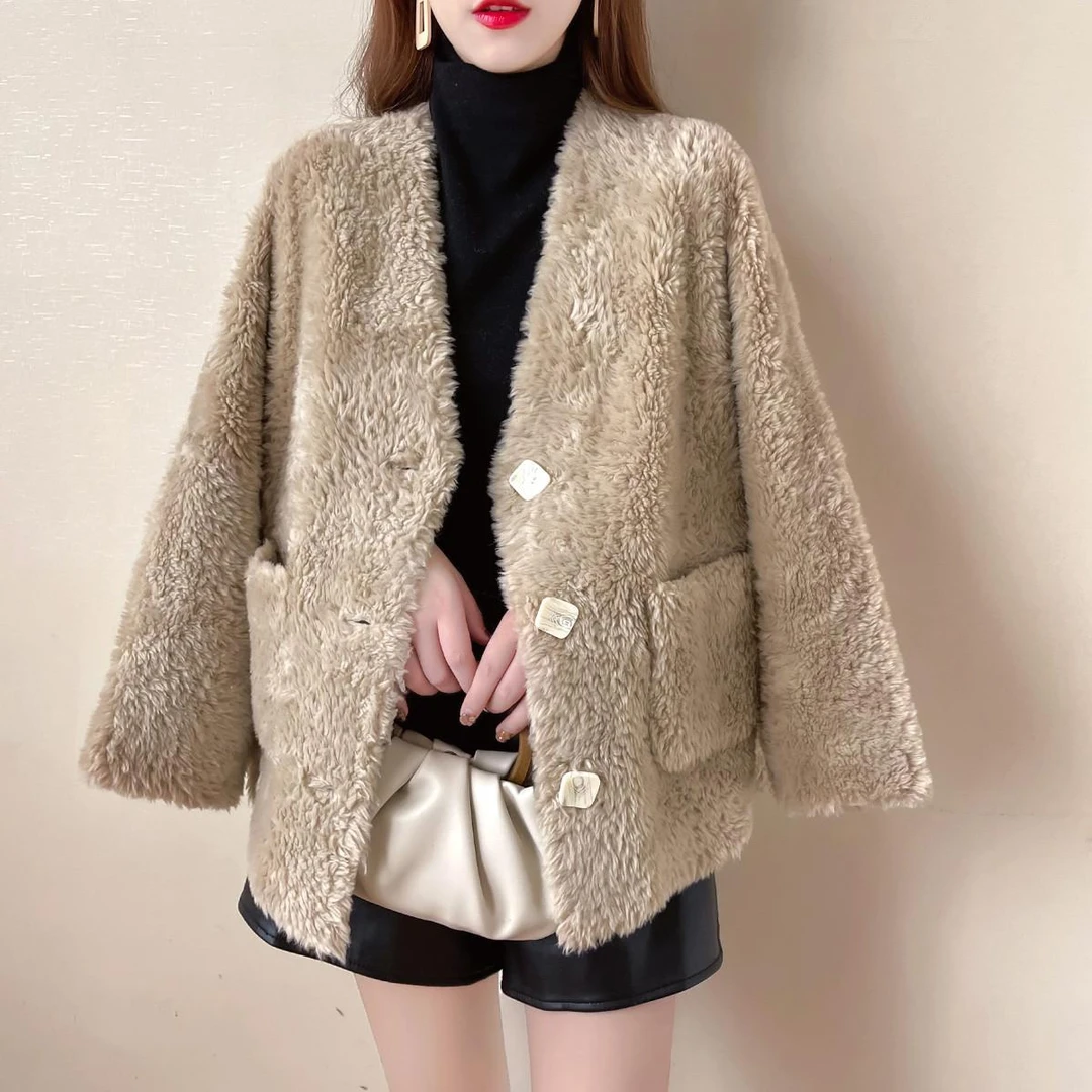 A112女士V领外套A112女士V领外套