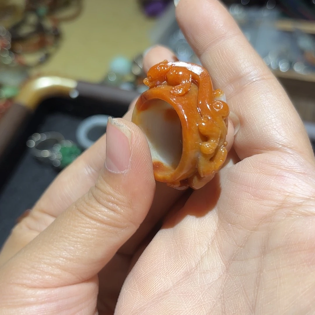 翡翠未镶嵌颈饰我