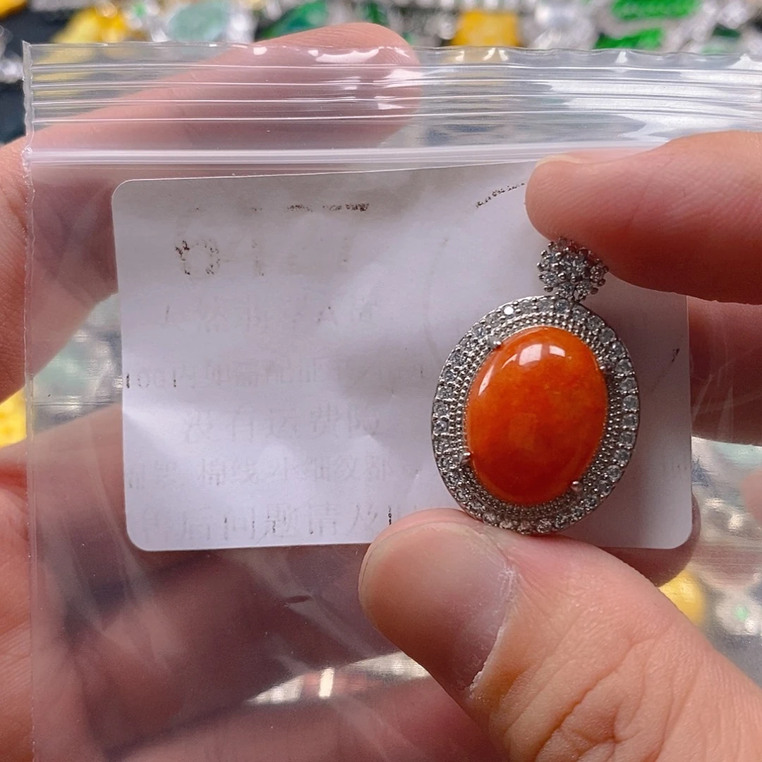 吊坠(不含链)未镶嵌翡翠