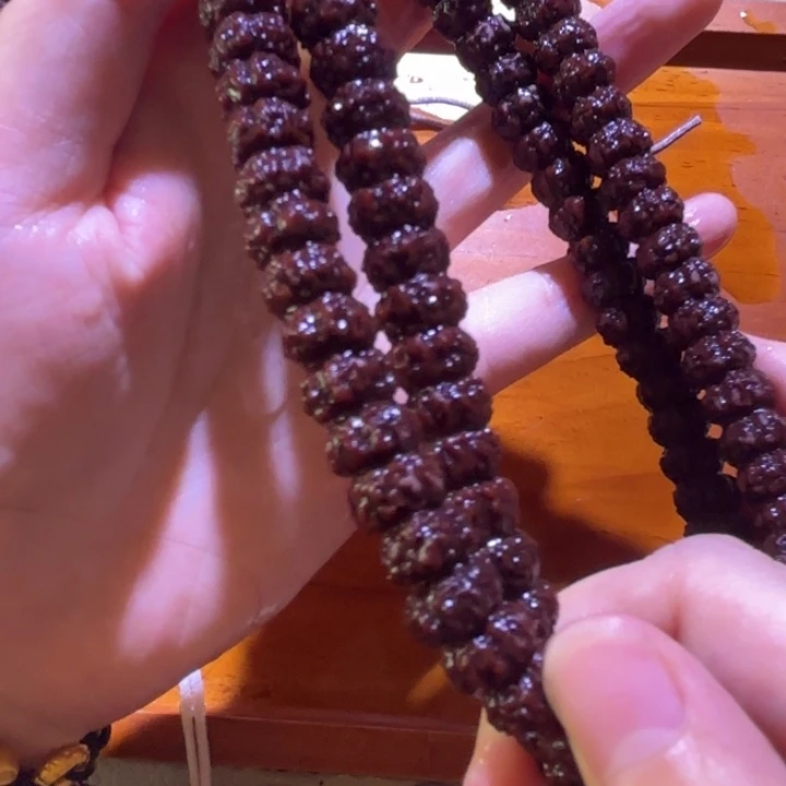 L***C金刚菩提吊坠藏切树王108