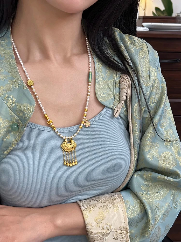 钛钢项链 新中式古法平安如意锁珍珠长款项链复古高级感锁骨链女