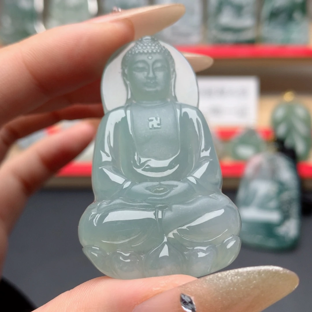 颈饰未镶嵌翡翠大日如来
