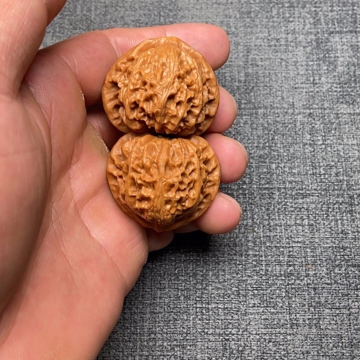 把件文玩核桃大*啊宫灯大圣